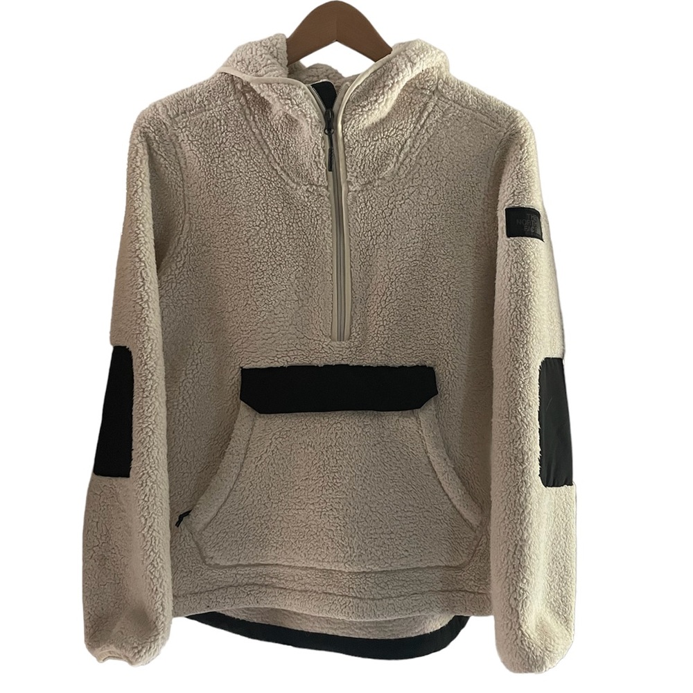 The North Face Womens 1/2 zip pull over hoodie